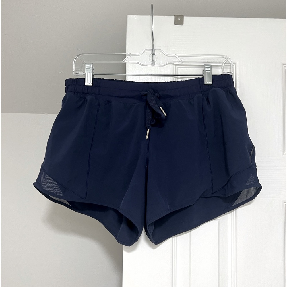 🍋LULU Hotty Hot Shorts (Size 10)